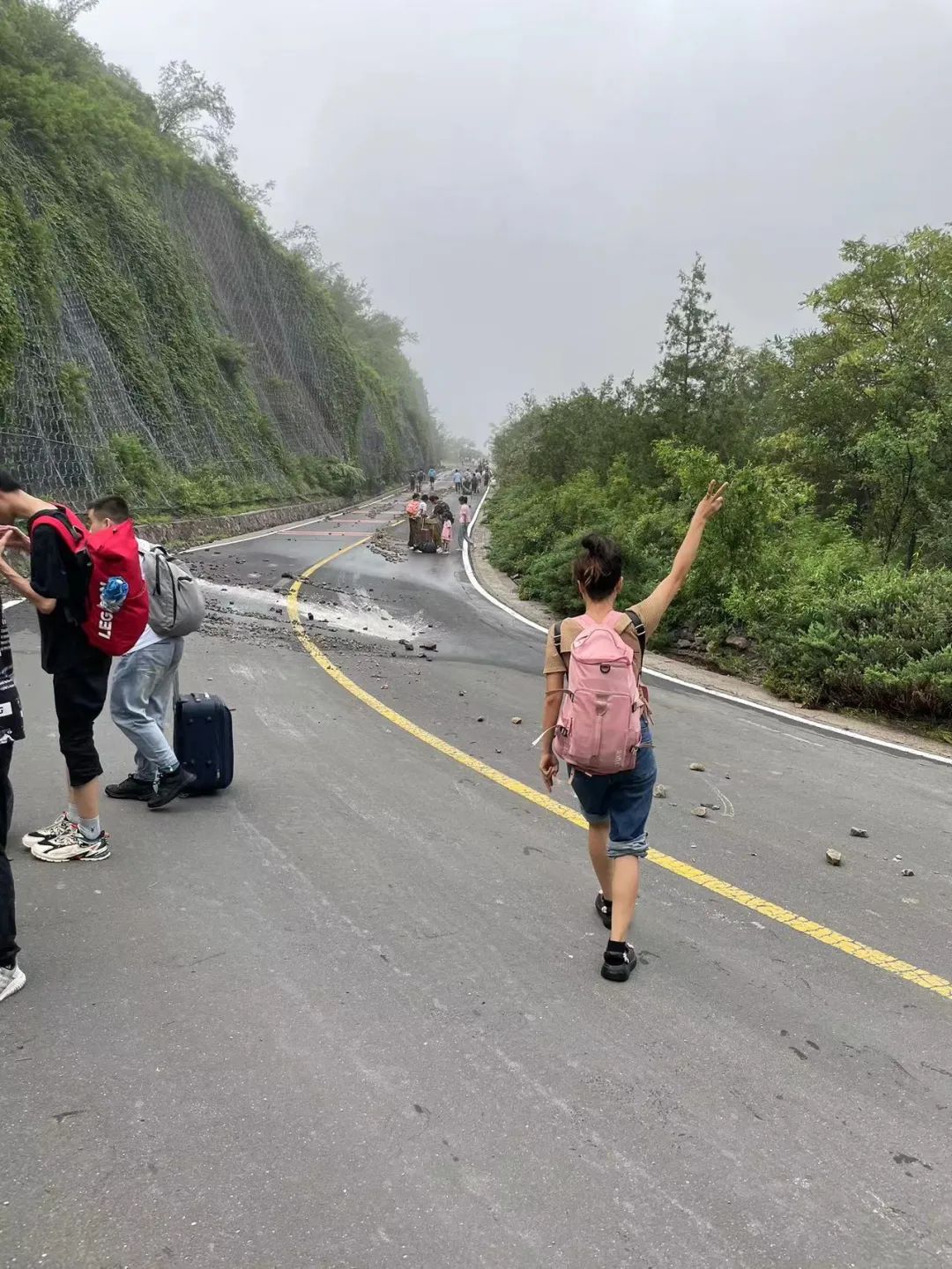 漫长的抵达：列车90小时惊险求生 第12张