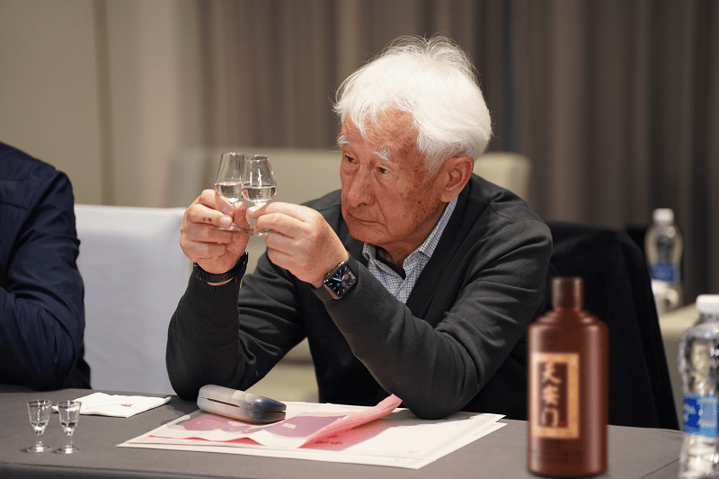 今年春节，为什么“铁盖天安门酒・步步高升”成了最有分量的一份礼？ 第3张