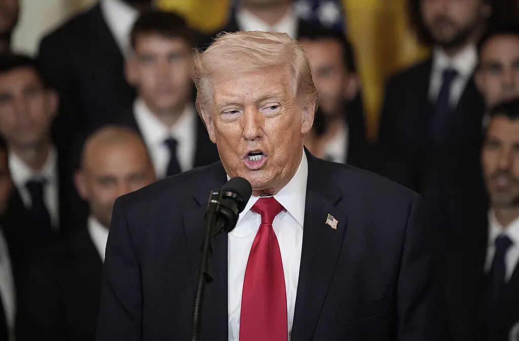 从“赢麻了”到“还剩3554个目标”，美国被伊朗死死拖住的一个月 第1张