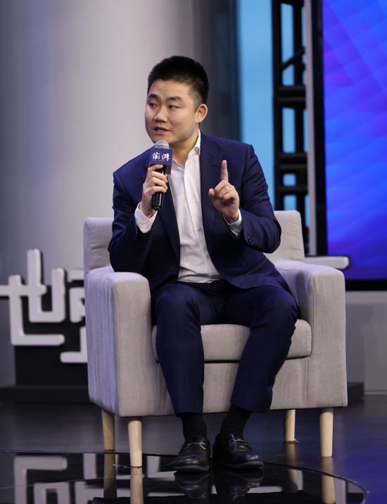 基金三季报交卷：谁赚的最猛，谁亏得最惨？ 第7张